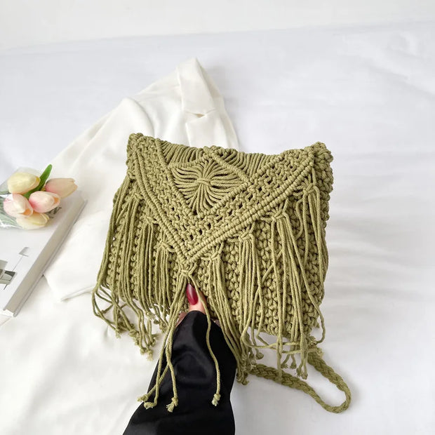 SummerTassel Straw Bag Women Handmade Woven Shoulder Bag Summer Kintted Beach Bag Vacation Lady Shoulder Bag Phone Bag