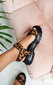 ikrush-ayla-velcro-strap-chunky-sandals-15511880701-110.jpg