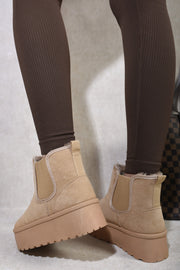 ikrush-edith-fluffy-platform-sole-chelsea-faux-fur-lined-ankle-boots-1703682211-DSC9218.jpg