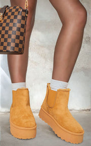 ikrush-edith-fluffy-platform-sole-chelsea-faux-fur-lined-ankle-boots-1721981854ikrush-edith-fluffy-platform-sole-chelsea-faux-fur-lined-ankle-boots-1696357977-DSC5174.jpg
