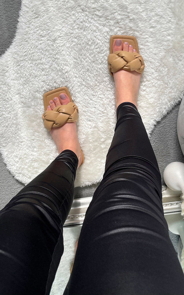 ikrush-juna-woven-sliders-1616145635image00069-1-_gvm9-83.jpg